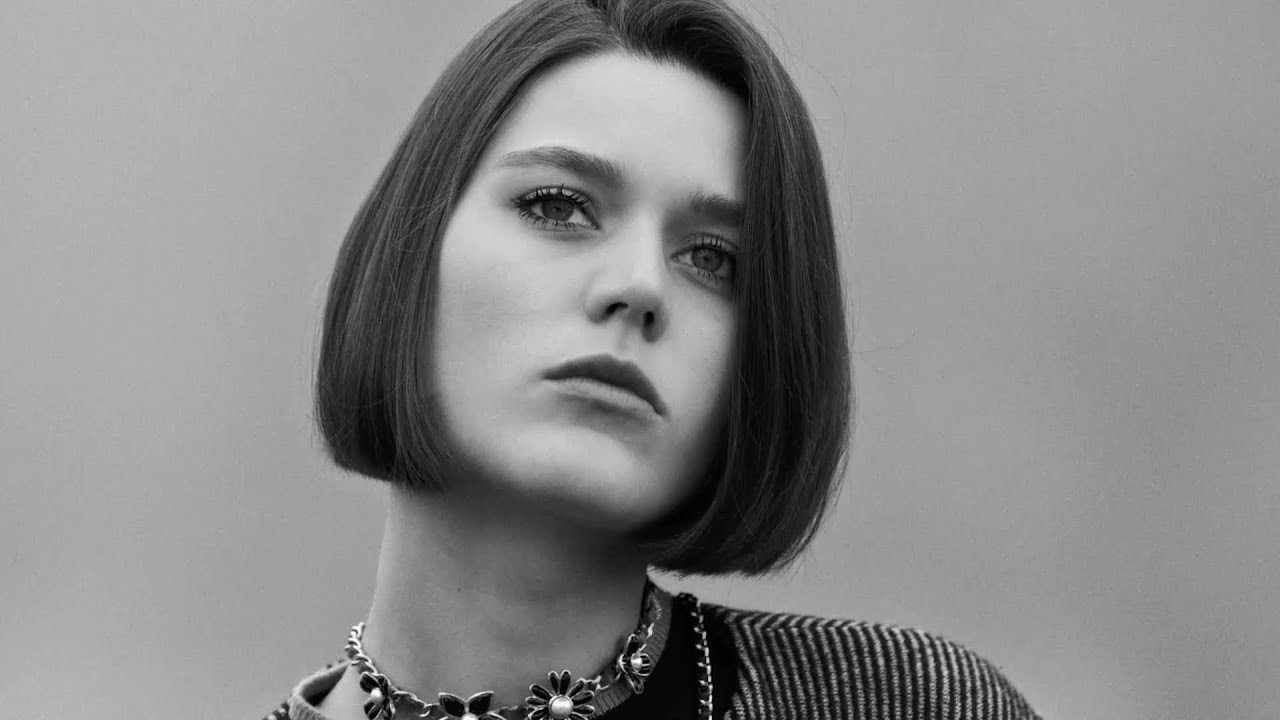 CHANEL Fall-Winter 2022/23 Ready-to-Wear Show, RIVER TWEED — CHANEL Shows