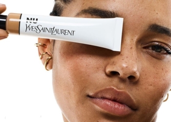 Fondotinta Yves Saint Laurent NU