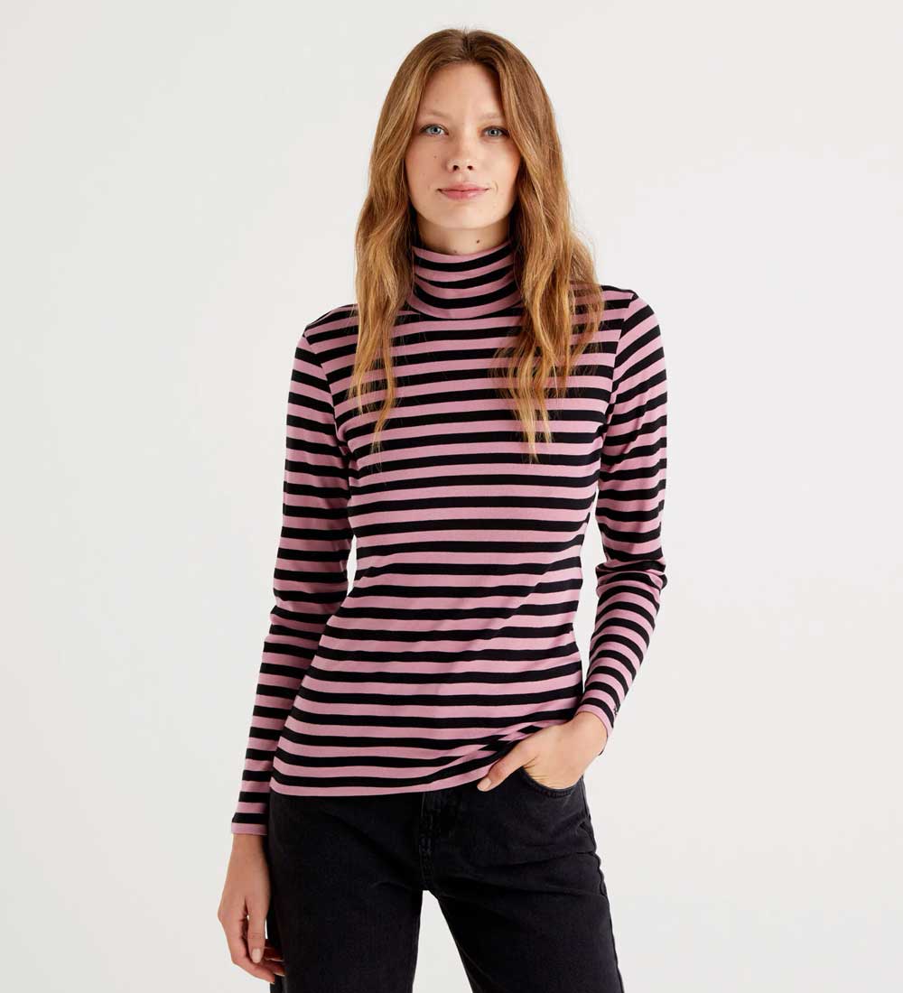 T-shirt lupetto a righe T-shirt lupetto a righe