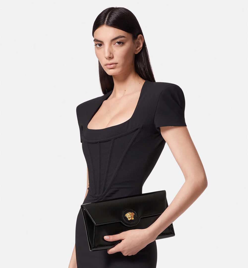 pochette nera in vernice pochette nera in vernice