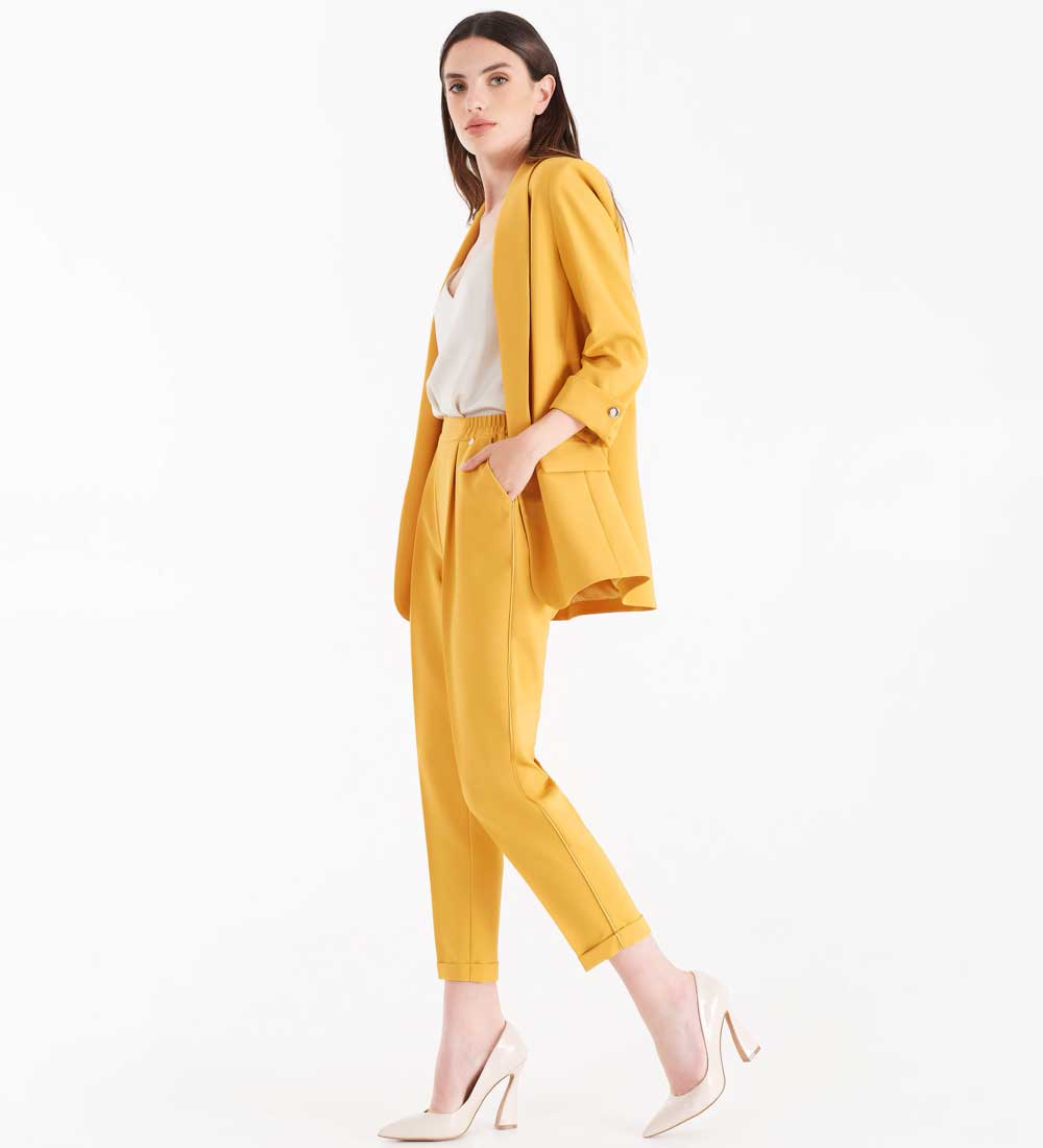 Tendenza tailleur colorati Tendenza tailleur colorati