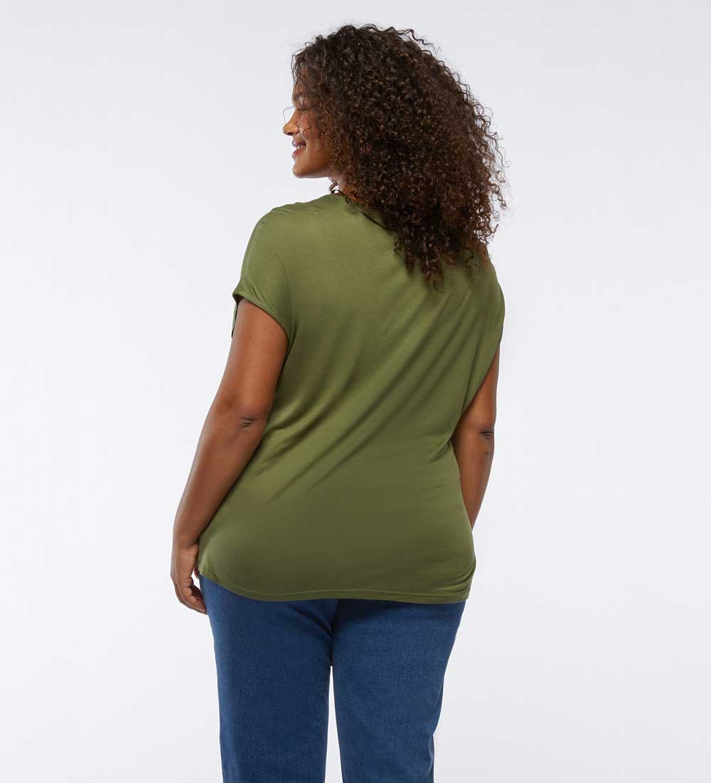 T-shirt con scollo a V Fiorella Rubino T-shirt con scollo a V Fiorella Rubino