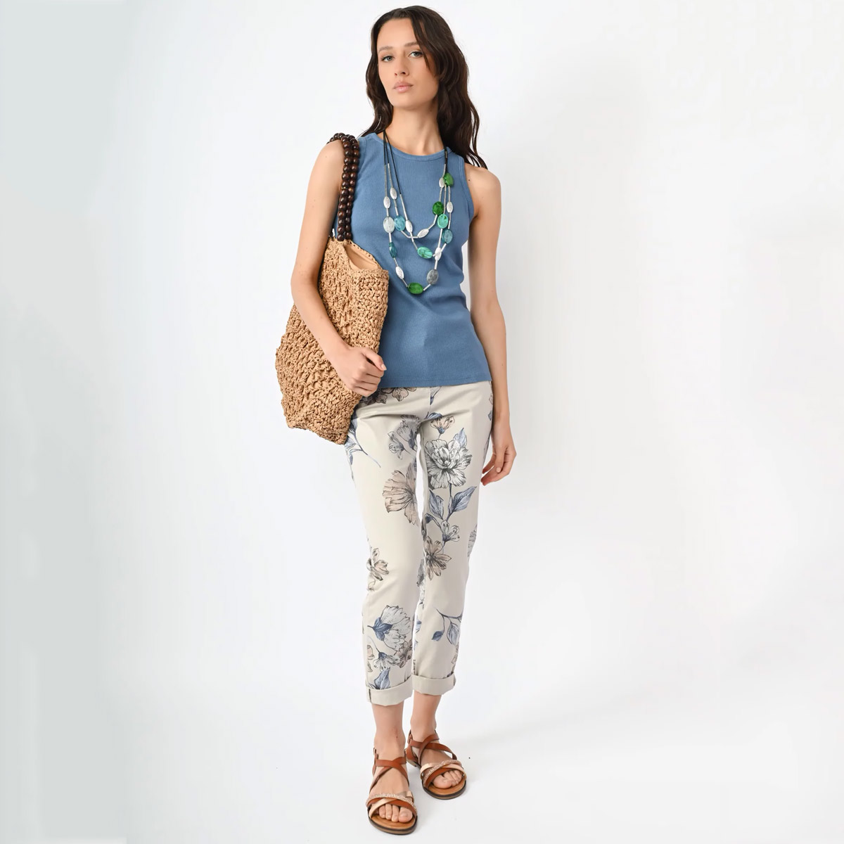 Pantaloni a fiori tendenza estate Pantaloni a fiori tendenza estate