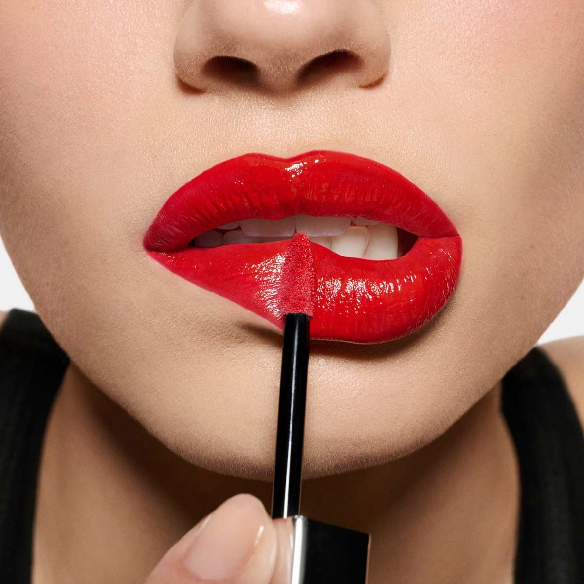 Rossetto rosso Haus Labs Atomic Shake Rossetto rosso Haus Labs Atomic Shake