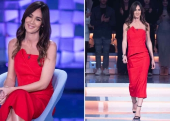 Silvia Toffanin vestito rosso natalizio