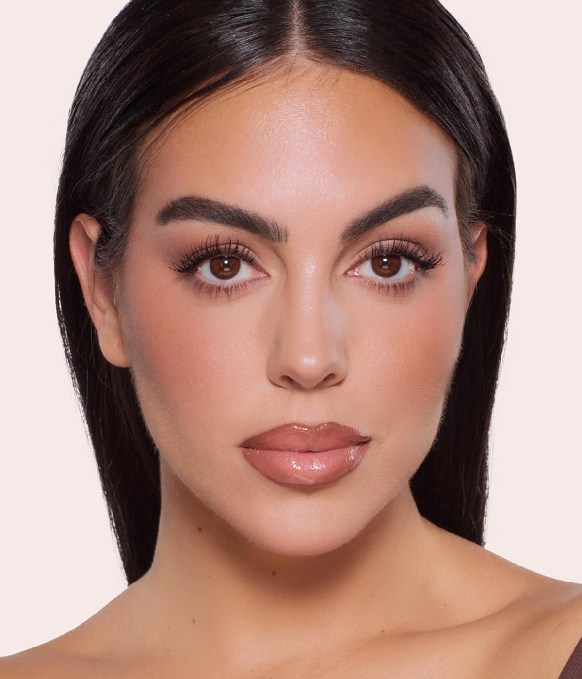 Charlotte Tilbury Super Nudes campagna pubblicitaria Charlotte Tilbury Super Nudes campagna pubblicitaria