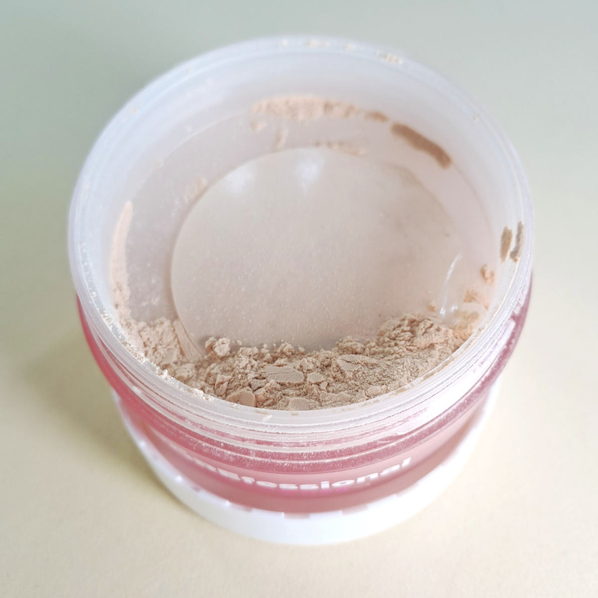 Benefit cipria in polvere libera The POREfessional Benefit cipria in polvere libera The POREfessional