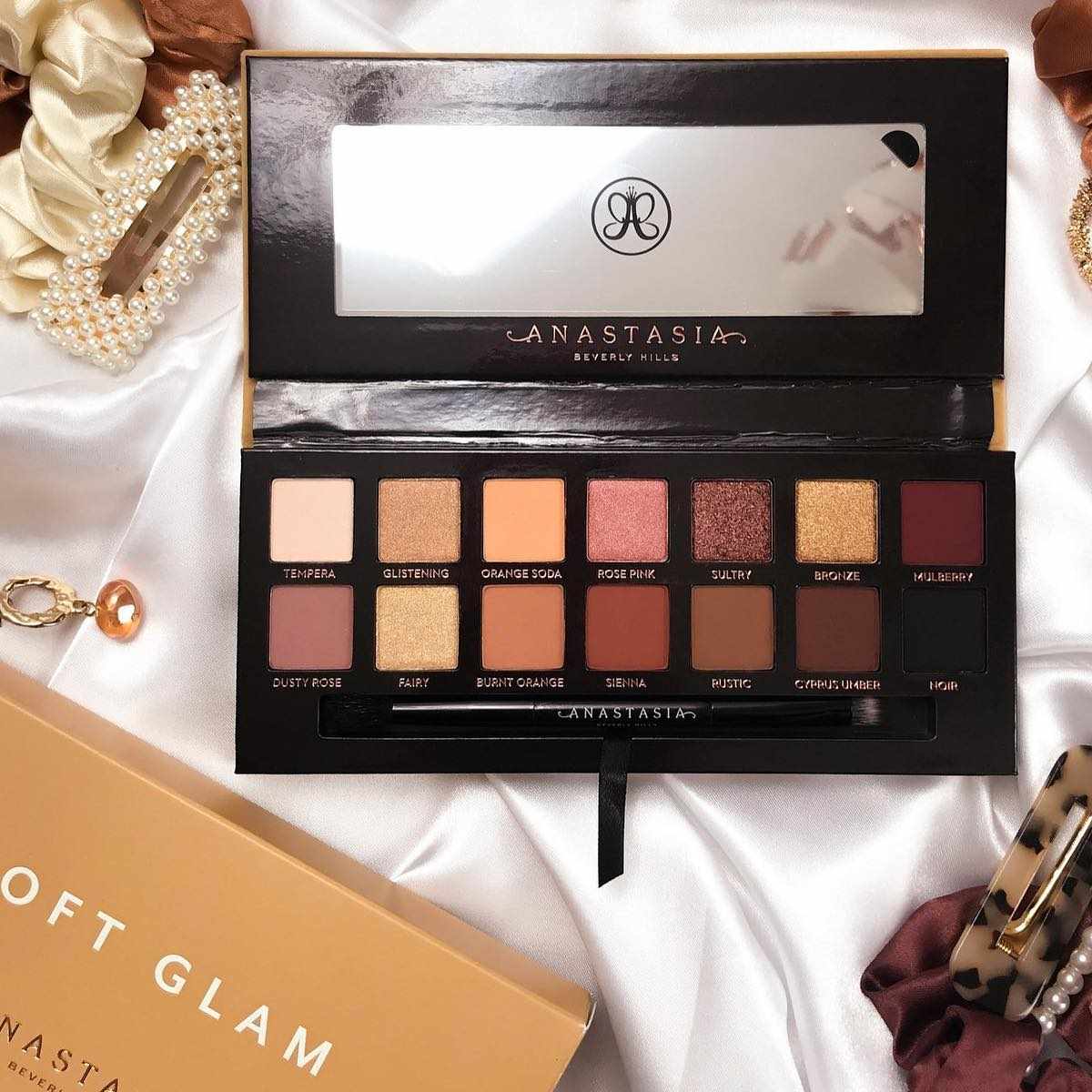 Anastasia Beverly Hills Palette Soft Glam Anastasia Beverly Hills Palette Soft Glam