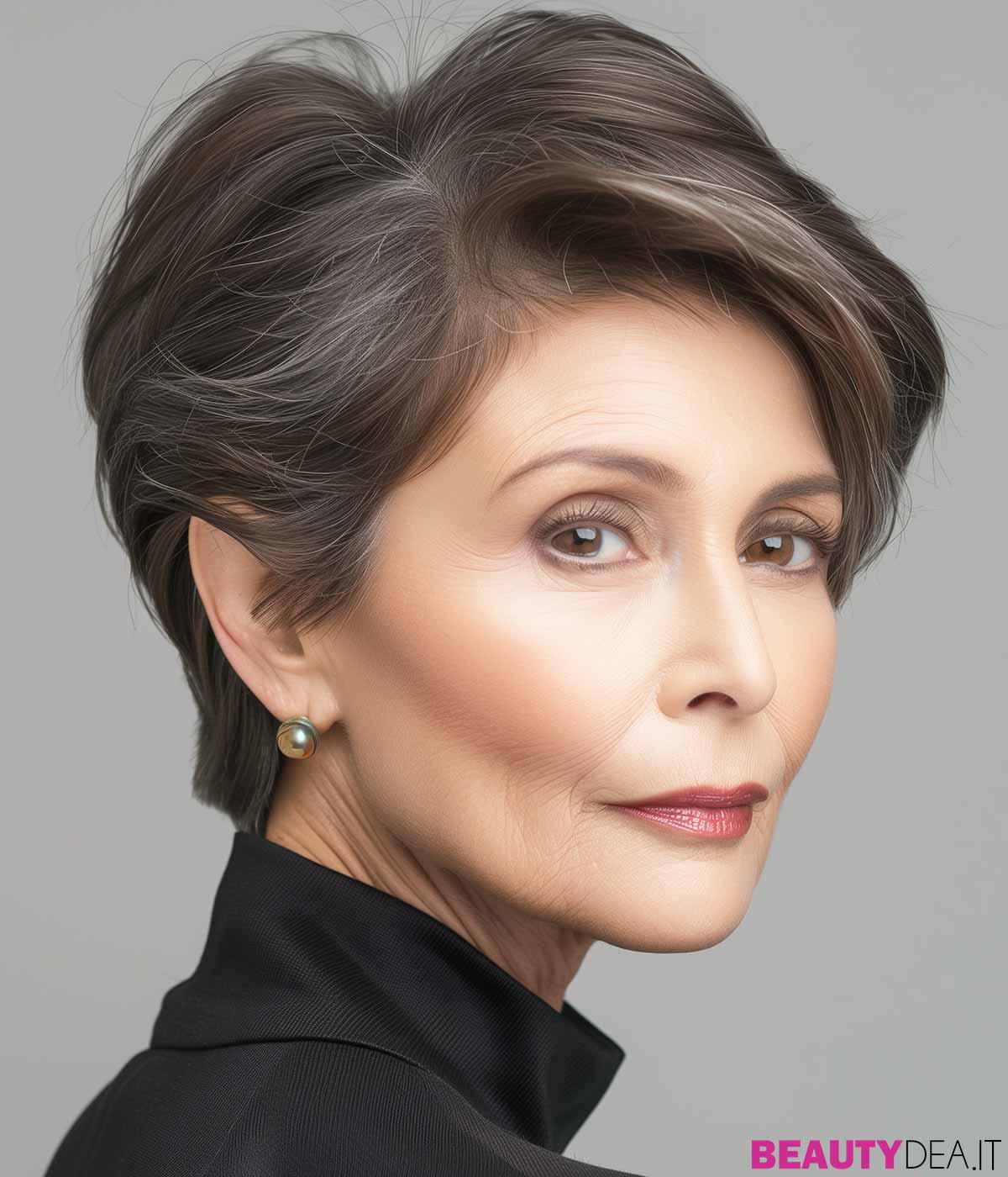 Raffinato pixie cut donna over 60 Raffinato pixie cut donna over 60