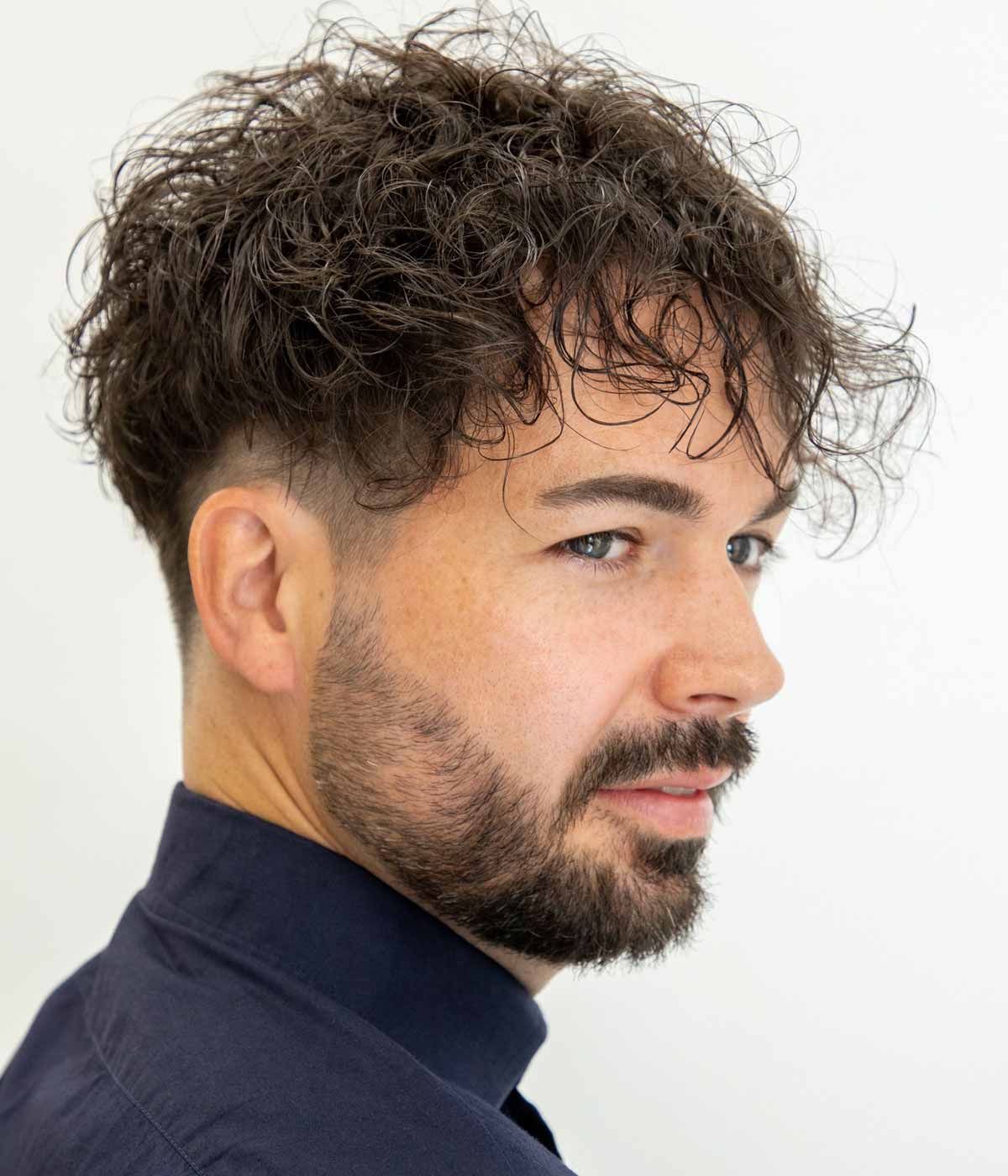 Tagli capelli ricci per uomo stempiato Tagli capelli ricci per uomo stempiato