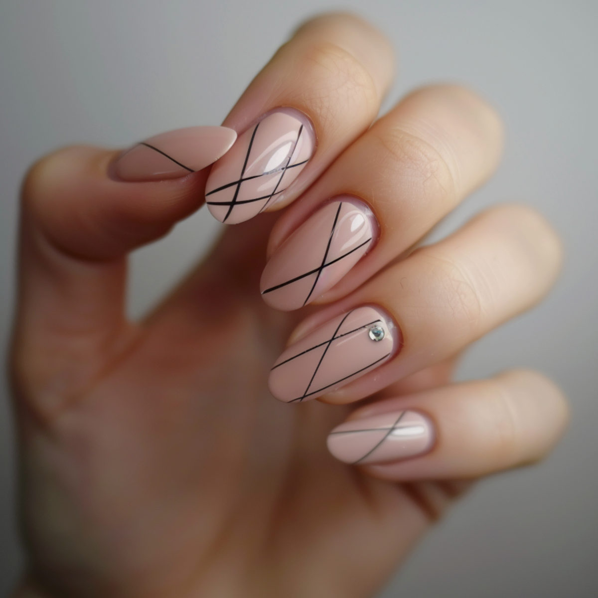 Manicure in base alla forma delle unghie Manicure in base alla forma delle unghie