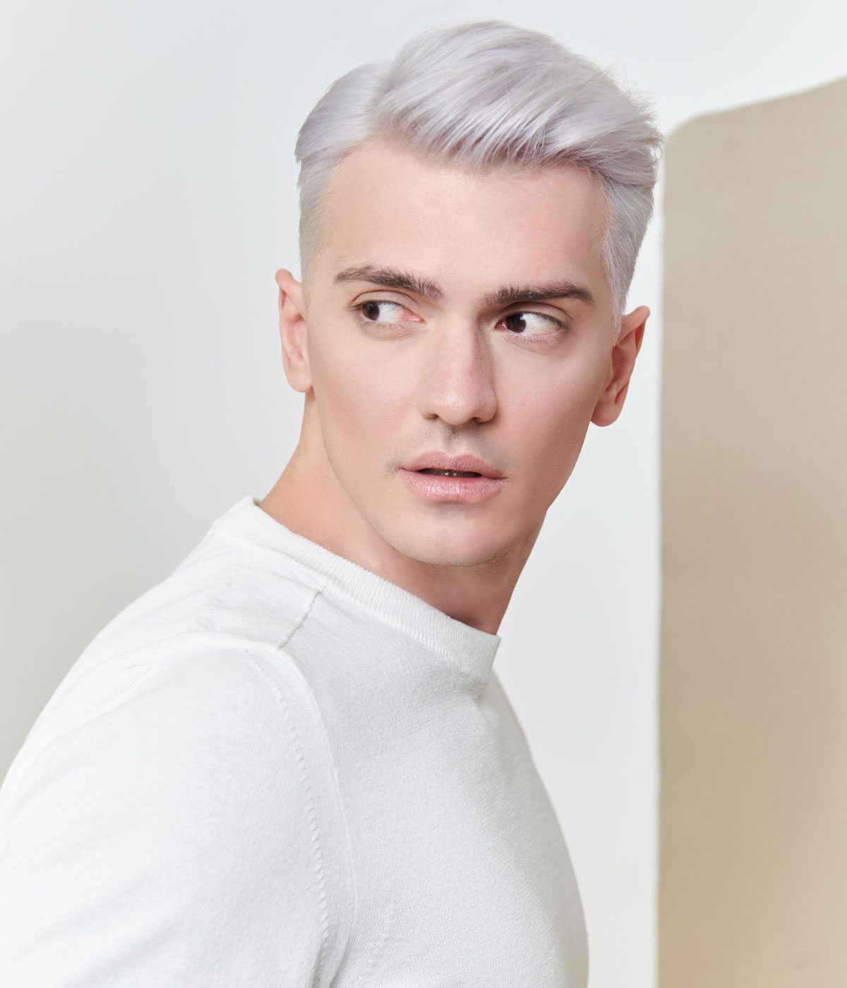 Tagli capelli uomo colore icegrey blonde Tagli capelli uomo colore icegrey blonde