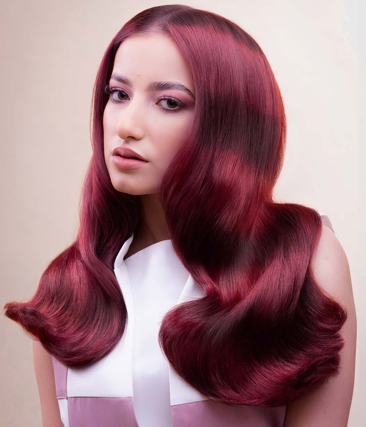 Maktub salon de Infrumusetare collezione tagli capelli inverno 2025 Maktub salon de Infrumusetare collezione tagli capelli inverno 2025