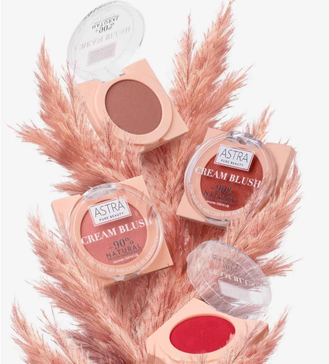 Swatches blush in crema Astra Make-up