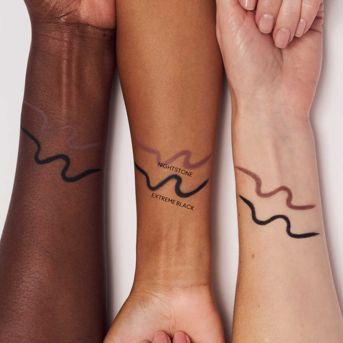 Swatches matite occhi MAC Swatches matite occhi MAC