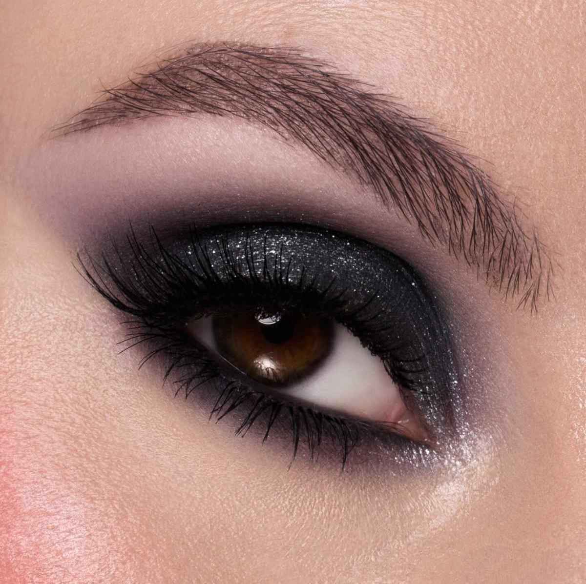Trucco smokey eyes per Capodanno Trucco smokey eyes per Capodanno