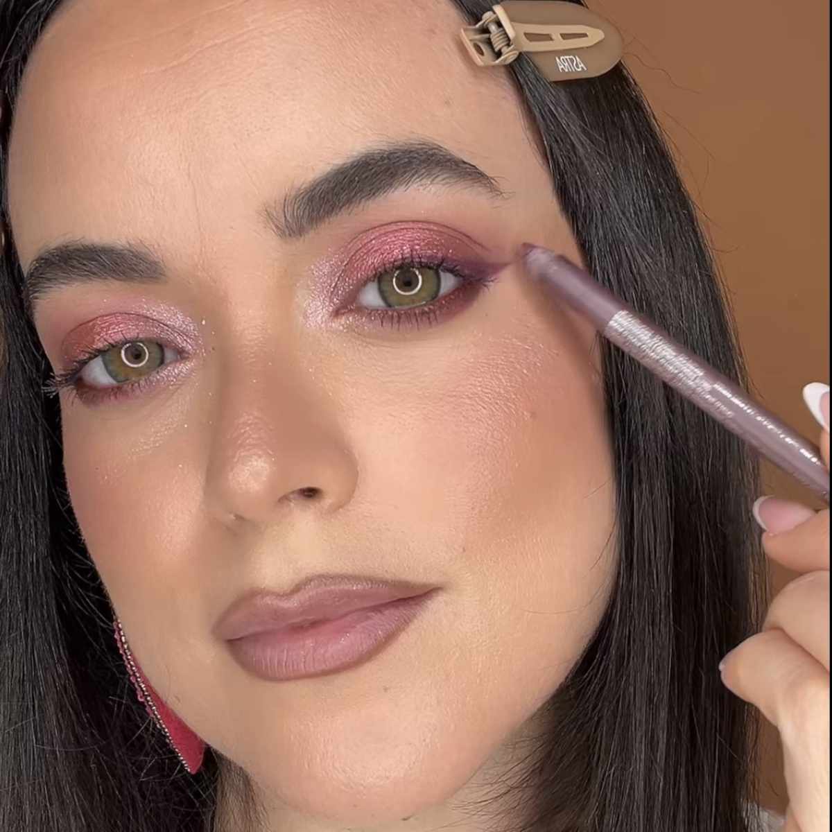 Idea make up San Valentino con eyeliner Idea make up San Valentino con eyeliner