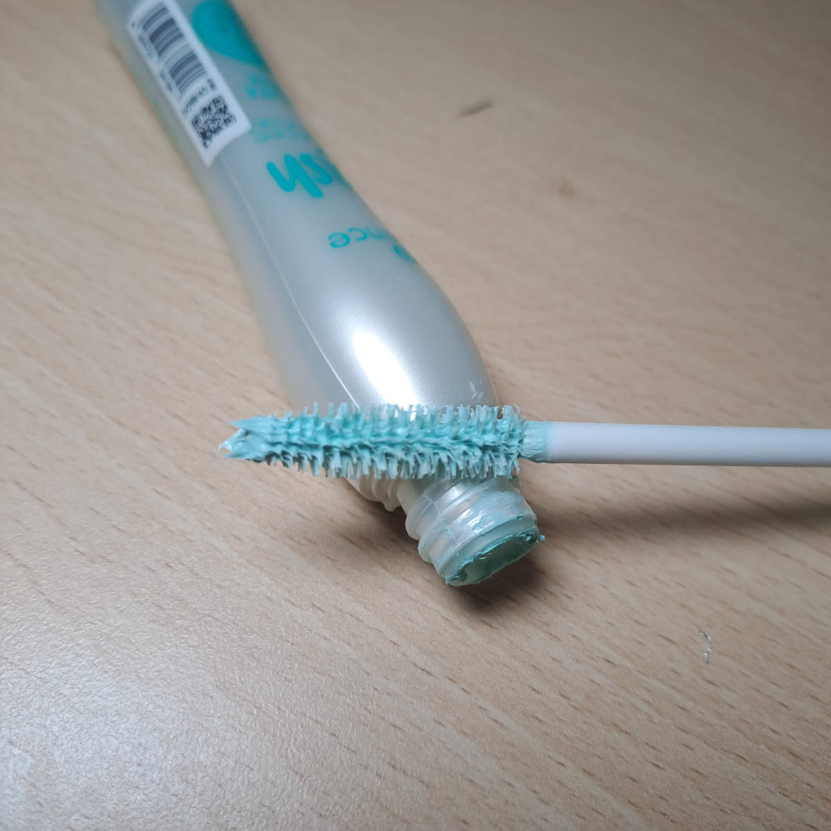 Colore del primer per mascara Essence Colore del primer per mascara Essence