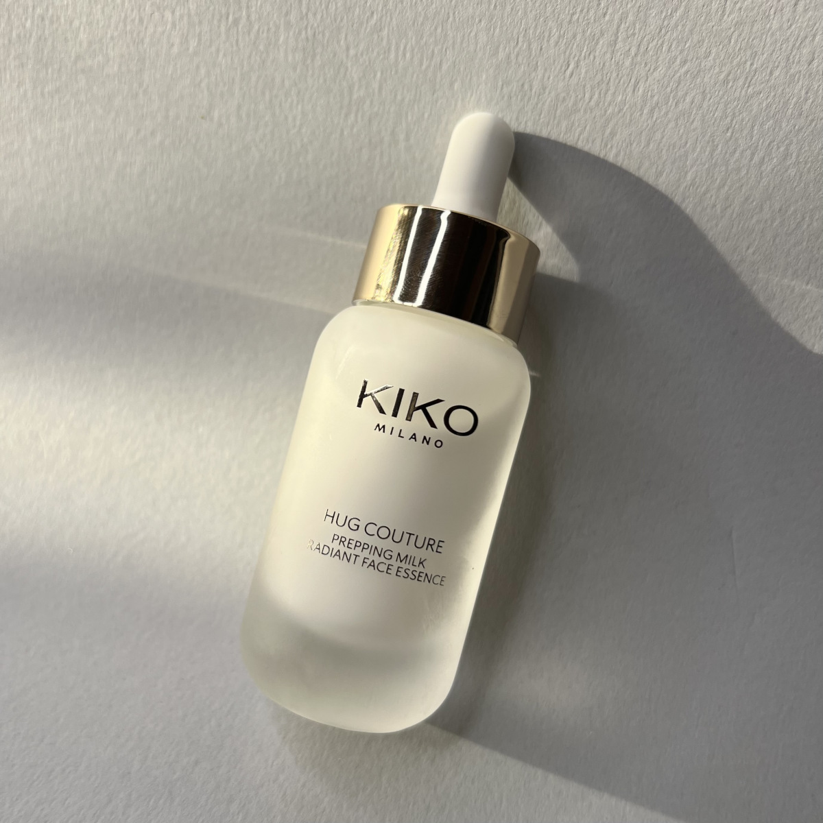 Essenza viso illuminante KIKO Prepping Milk Essenza viso illuminante KIKO Prepping Milk