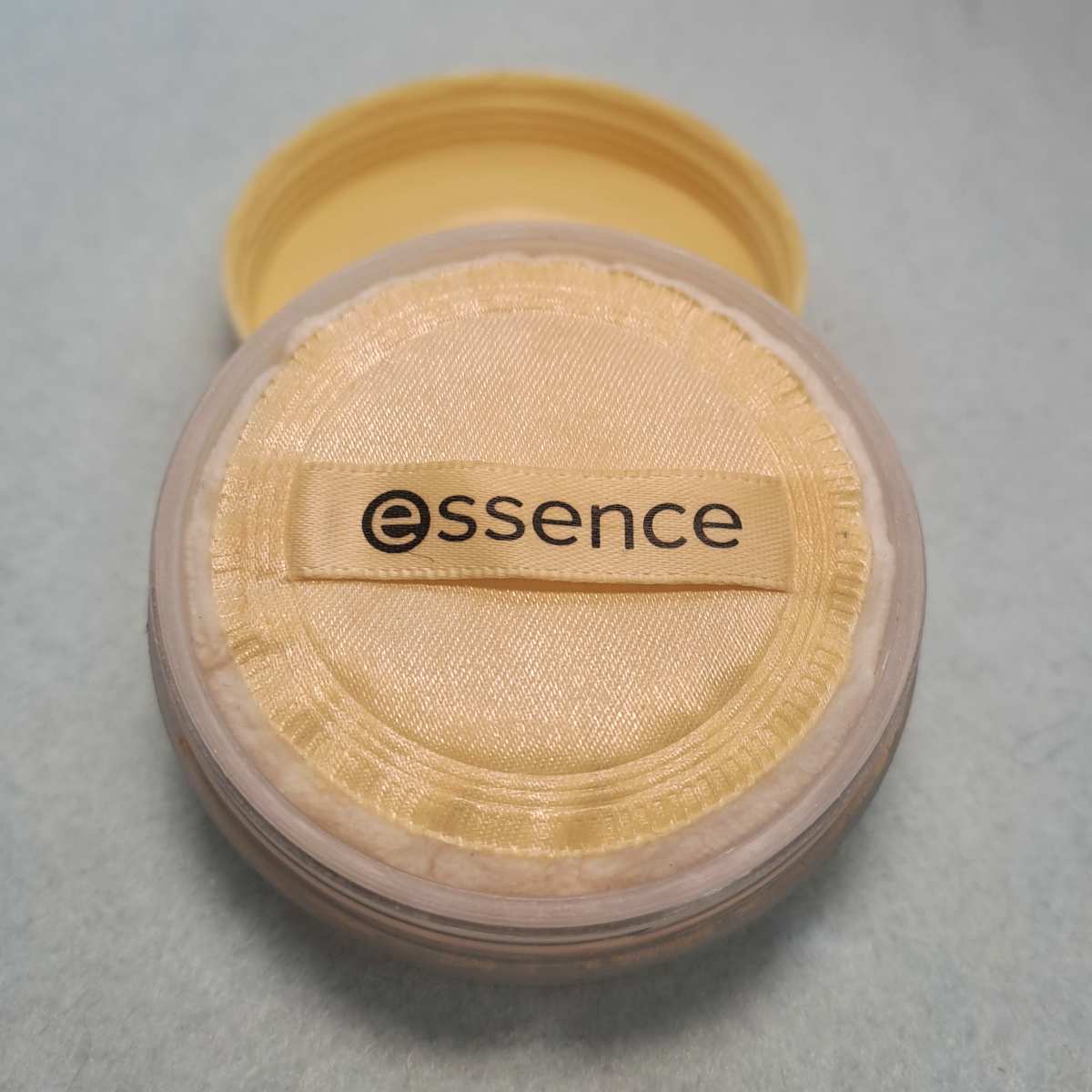 Spugnetta cipria Essence Banana Spugnetta cipria Essence Banana