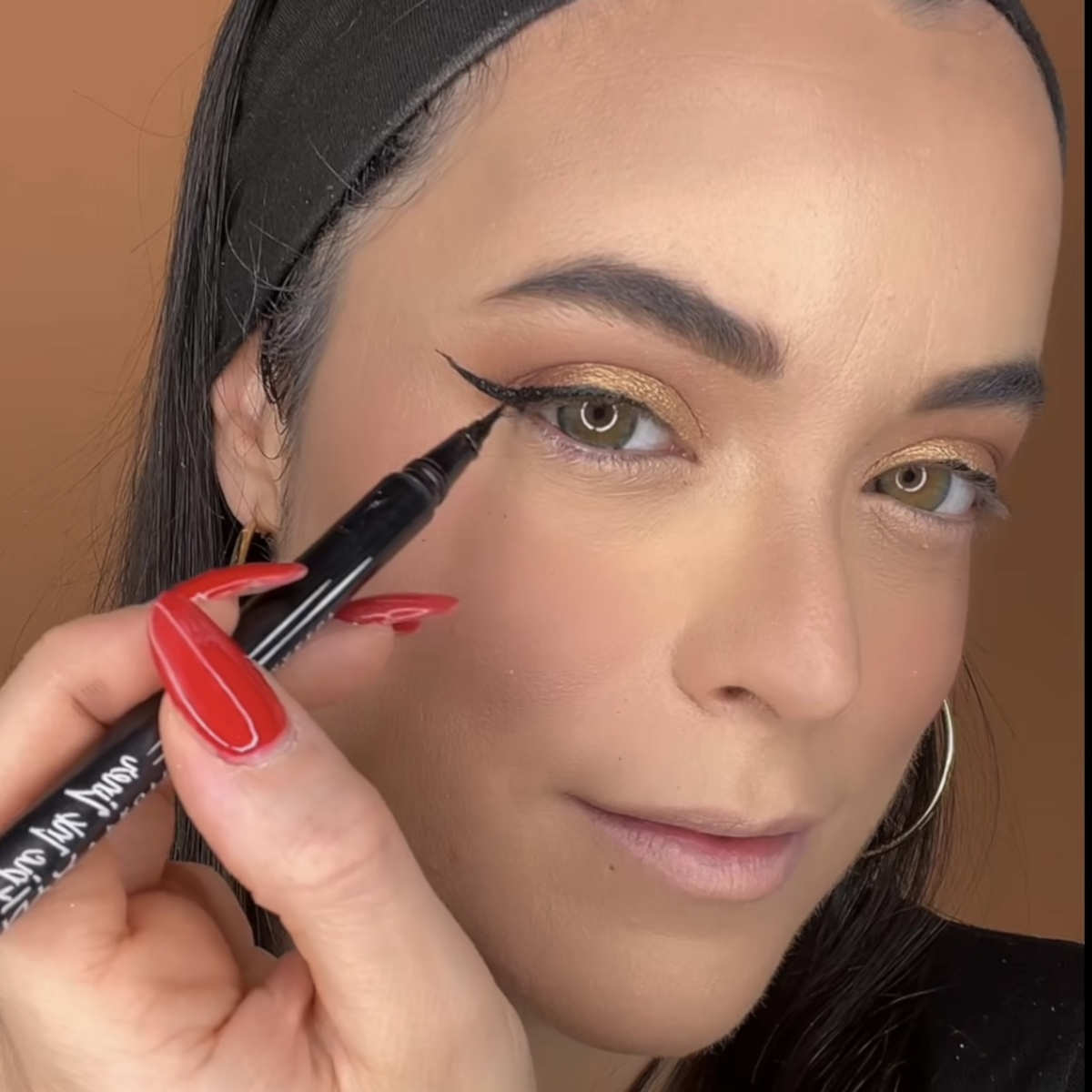 Trucco occhi con eyeliner ispirazione 2016 Trucco occhi con eyeliner ispirazione 2016