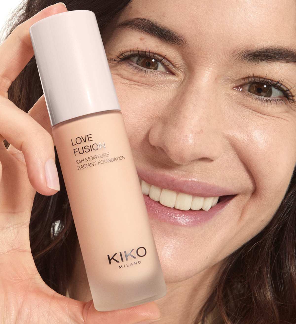 Effetto fondotinta illuminante e idratante KIKO Love Fusion Effetto fondotinta illuminante e idratante KIKO Love Fusion