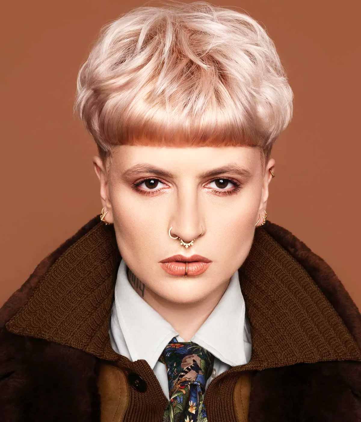 Michelle Summers Davies tagli capelli corti 2025 Michelle Summers Davies tagli capelli corti 2025