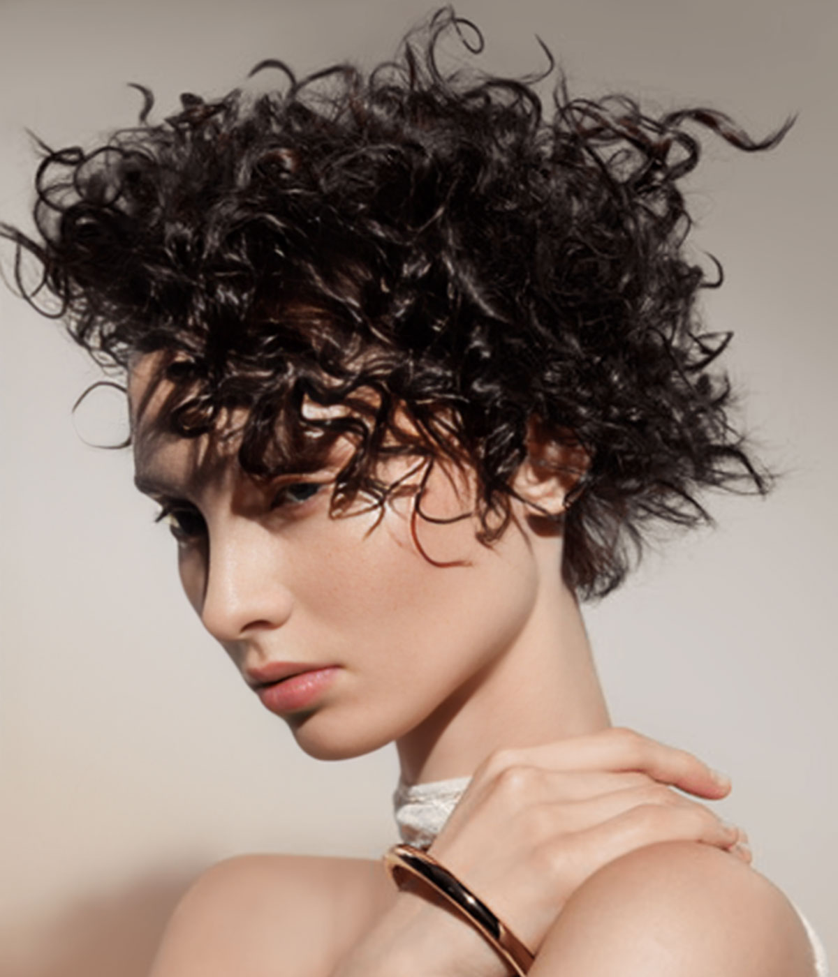 Sissy Visvardi tagli capelli corti primavera estate 2025 Sissy Visvardi tagli capelli corti primavera estate 2025