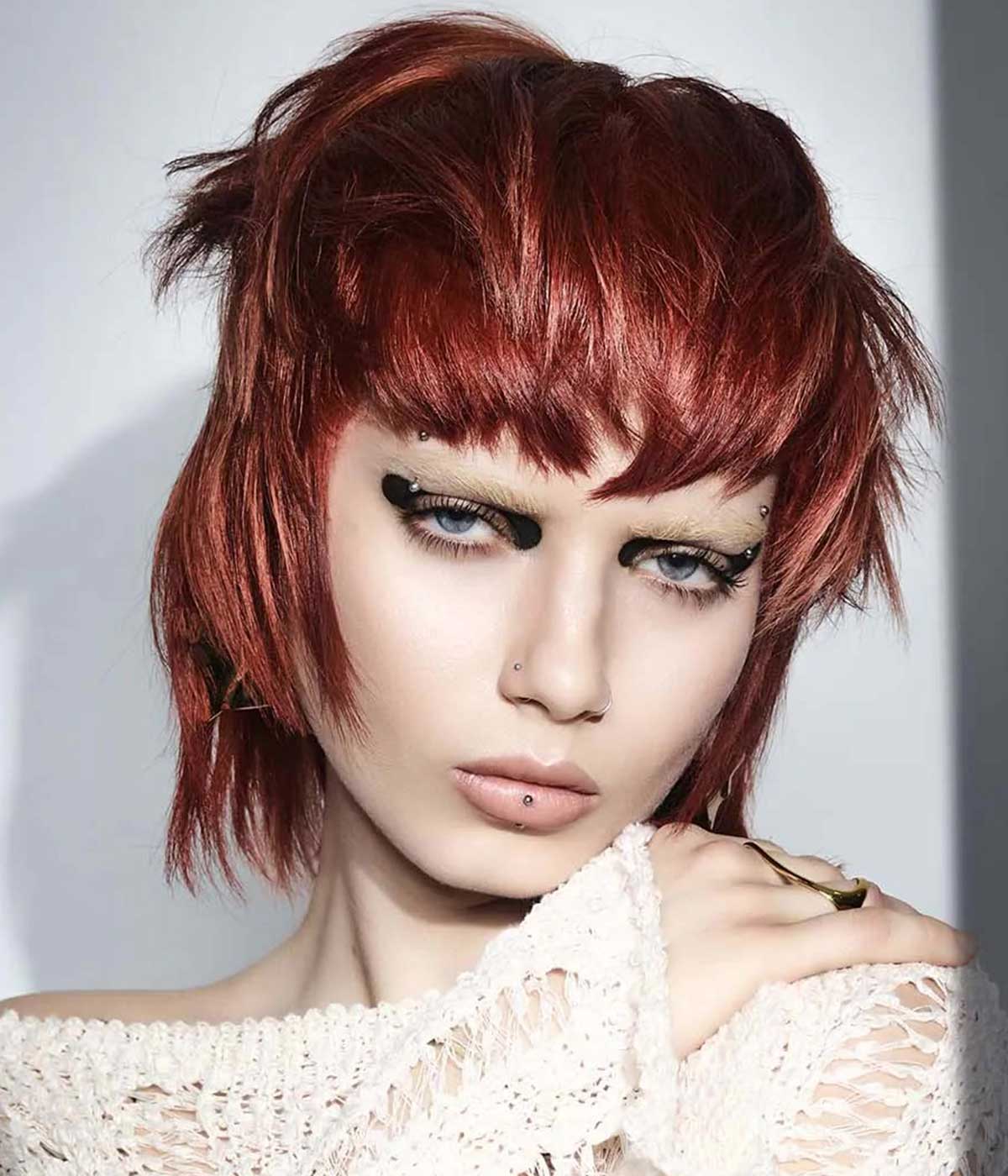 Bob cut irregolare Bob cut irregolare