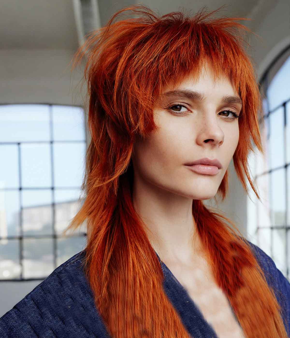 Capelli lunghi con tagli asimmetrici Capelli lunghi con tagli asimmetrici