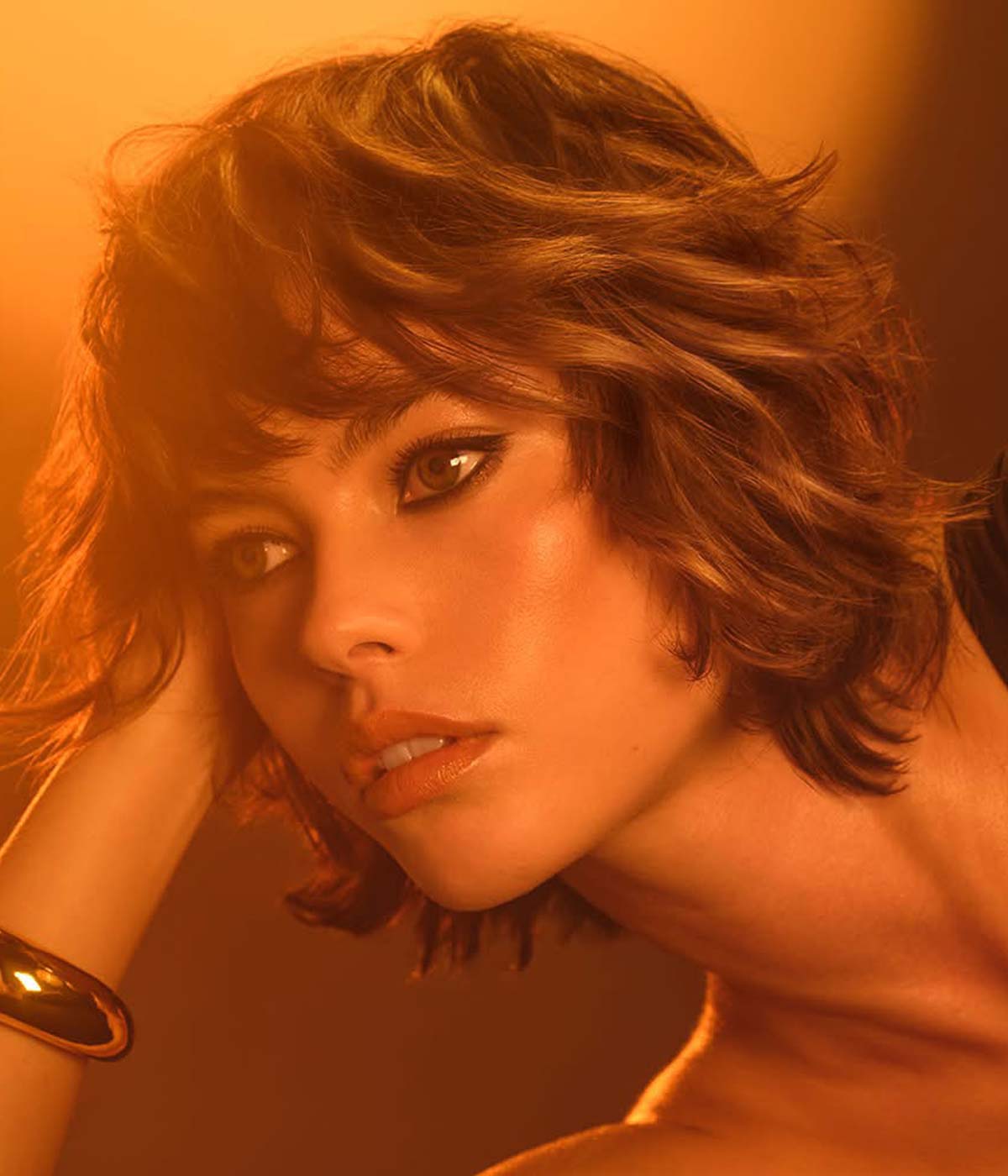 Shag cut medio con frangia Shag cut medio con frangia