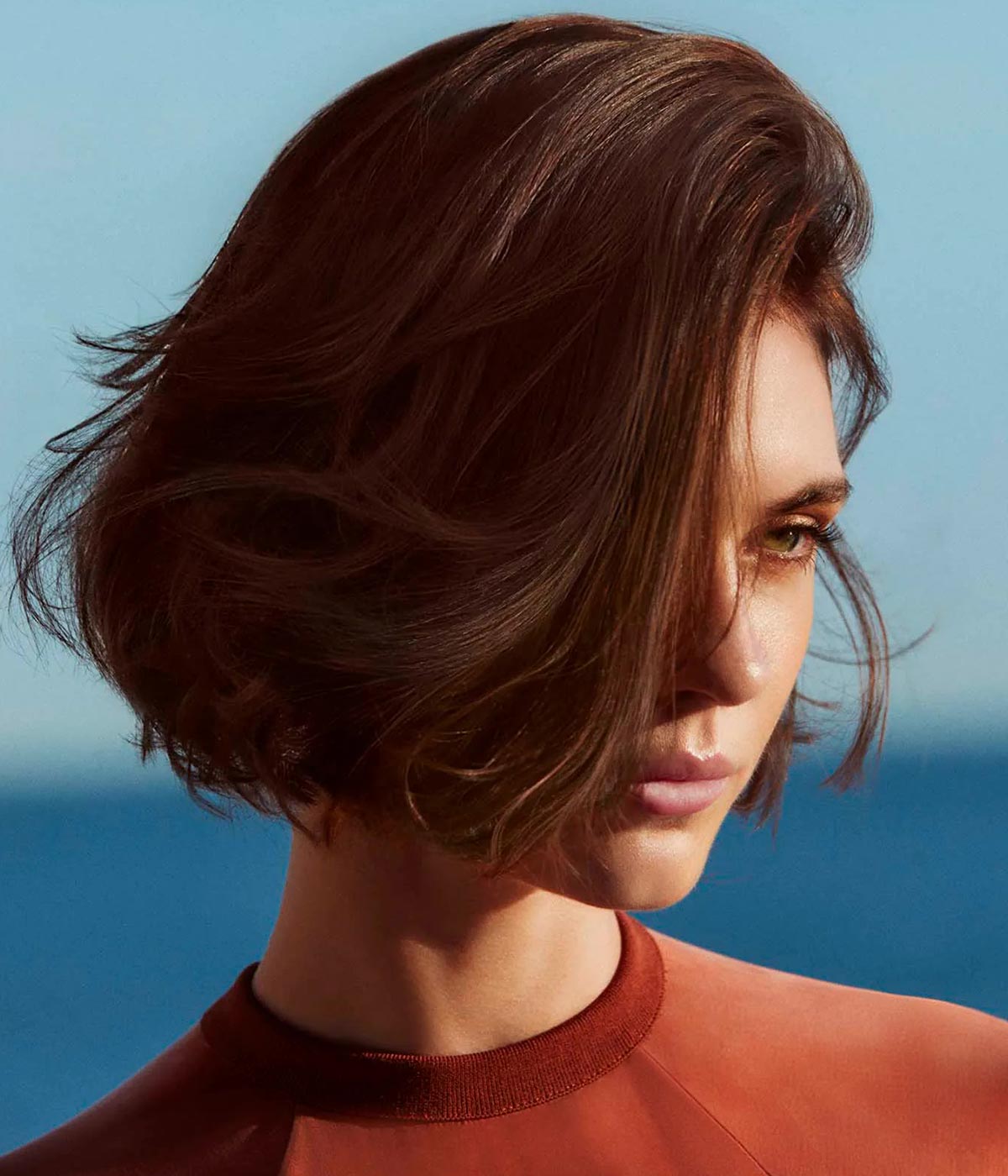 Bob cut con ciuffo Bob cut con ciuffo