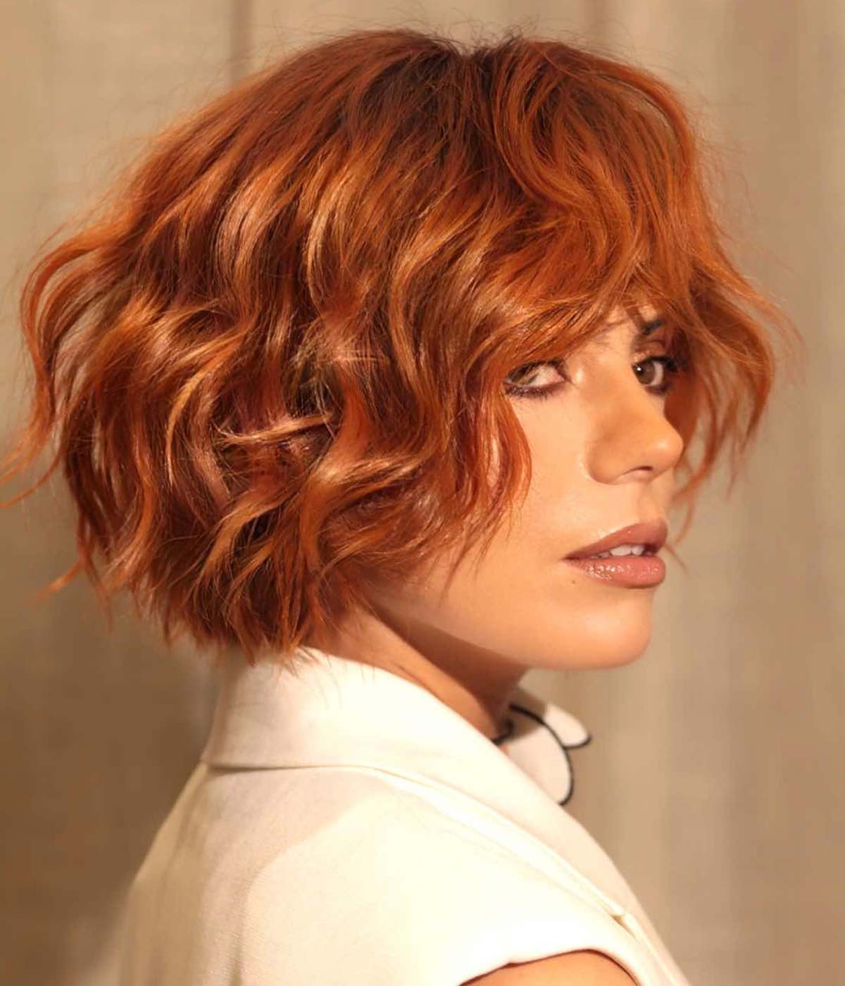 Bob cut mosso scalato Bob cut mosso scalato