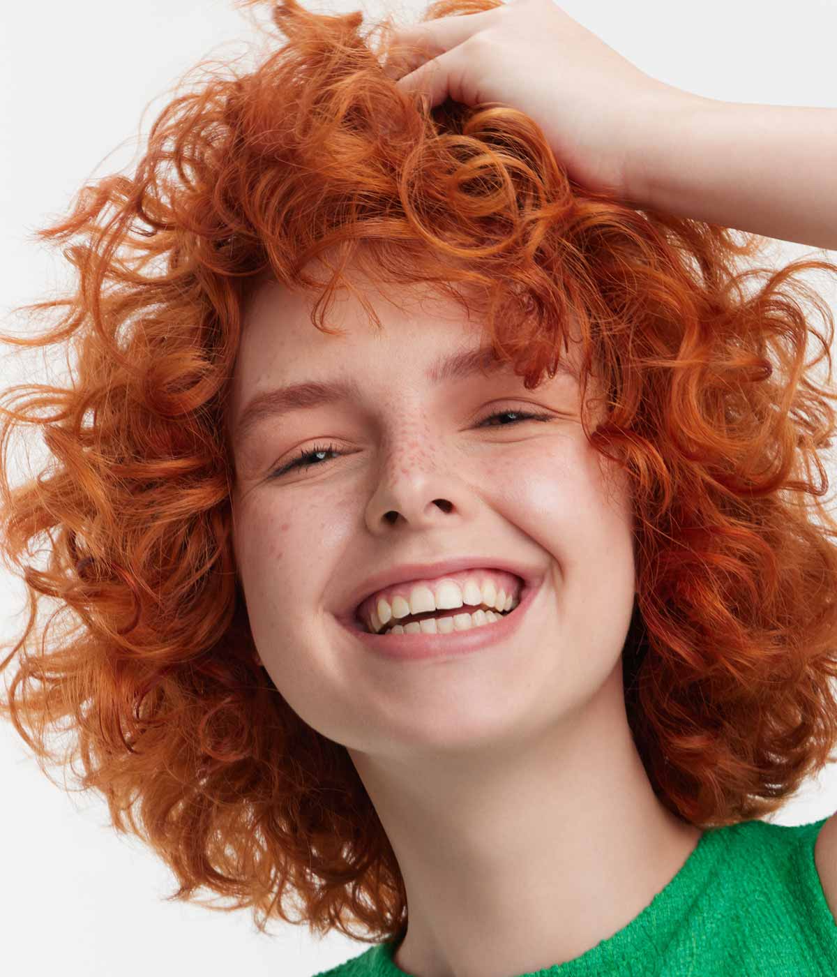 Curly bob cut con frangia Curly bob cut con frangia